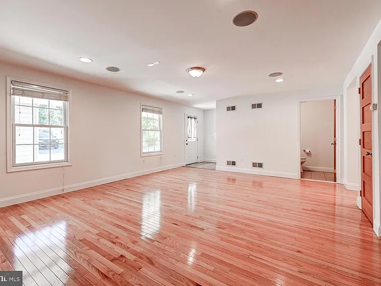 5404 Arcadia Ave — Photo 7