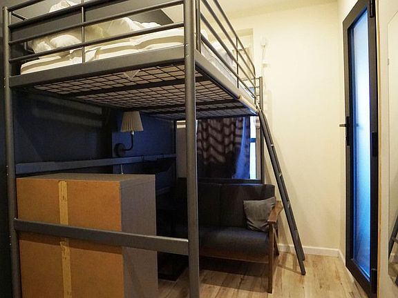 2nd image of 360 W 45th St #B11