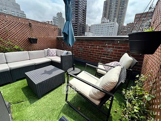 Rented by Mason Group LLC | media 1