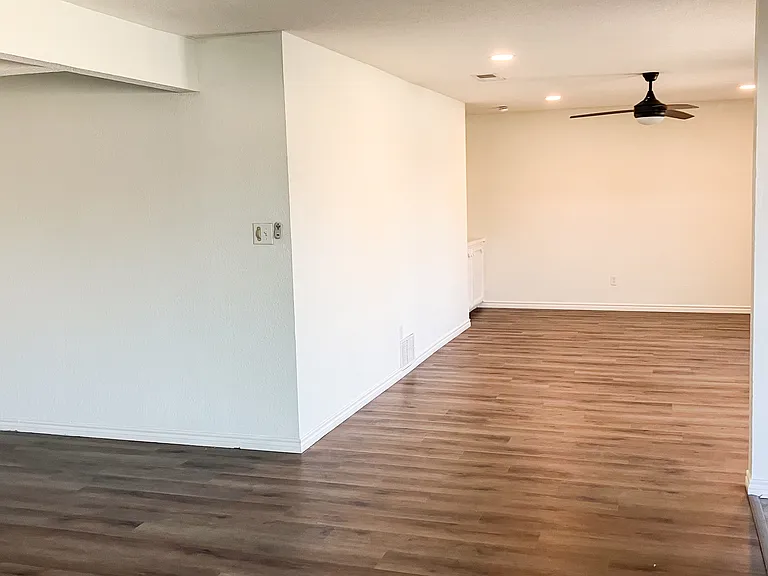 6403 Espana Dr #6403 — Photo 8