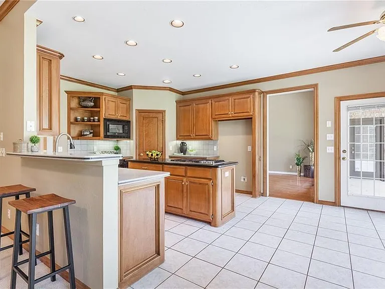 14708 Lamplight Ln — Photo 12