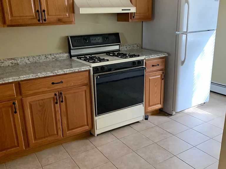 11 Talcott Forest Rd #A — Photo 7