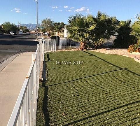 5th image of 4009 Rubidoux Dr