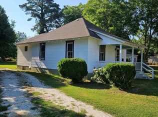 12 Pine St, Onancock, VA 23417