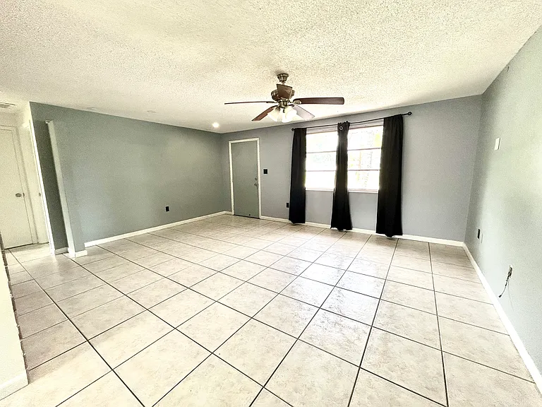 1057 Congress St — Photo 3