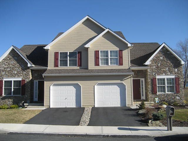 1st image of 660 Walker Dr
