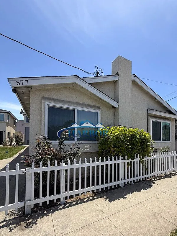 2 bed, 1.0 bath, $2,250 — Photo 1