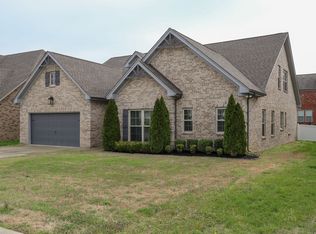 1240 Hensfield Dr, Murfreesboro, TN 37128