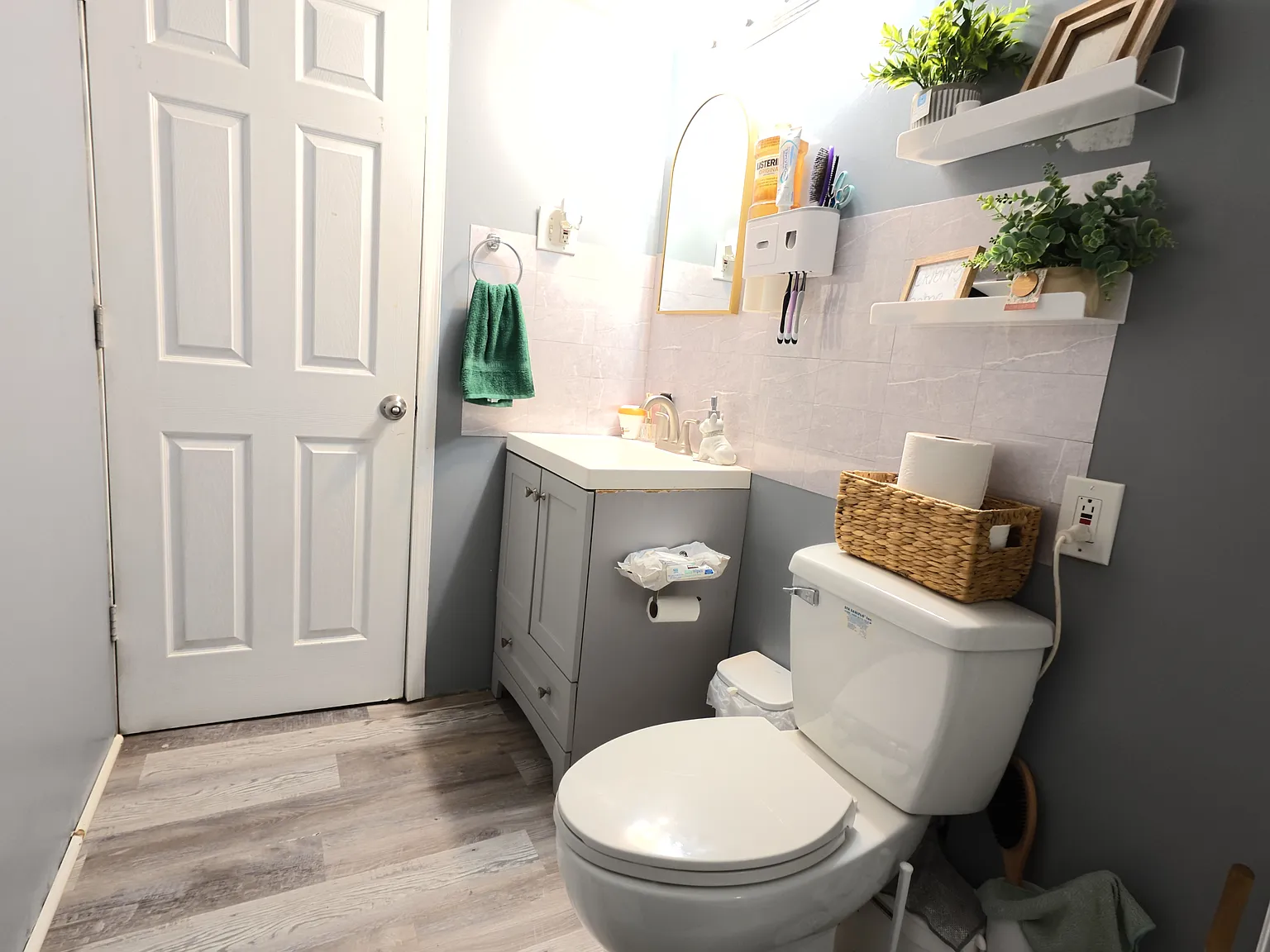 2 bed, 50 sqft, $1,225 — Photo 1