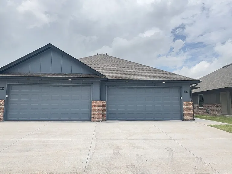 11515 University Dr — Photo 4