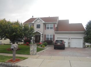 16 Heron Drive, Washington Twsp, NJ
