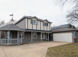 709 W Kenilworth Ave, Palatine, IL 60067