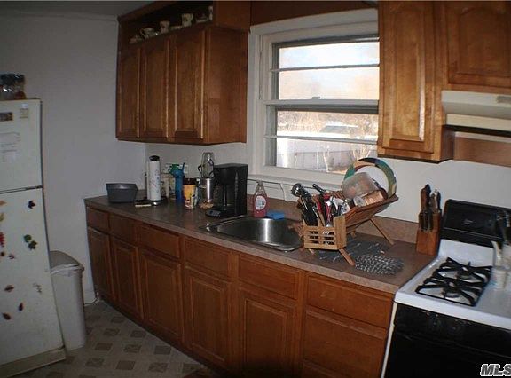 4th image of 79 Newton Blvd
