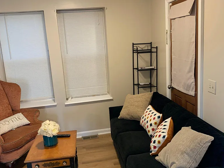 1227 Sea St #1 — Photo 8