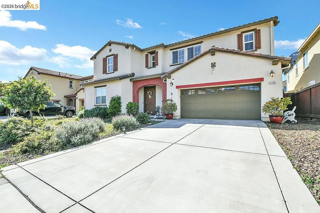 2705 Reddington Way photo 1
