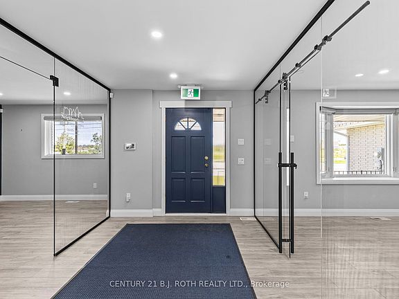 3rd image of 355 Mapleview Dr W