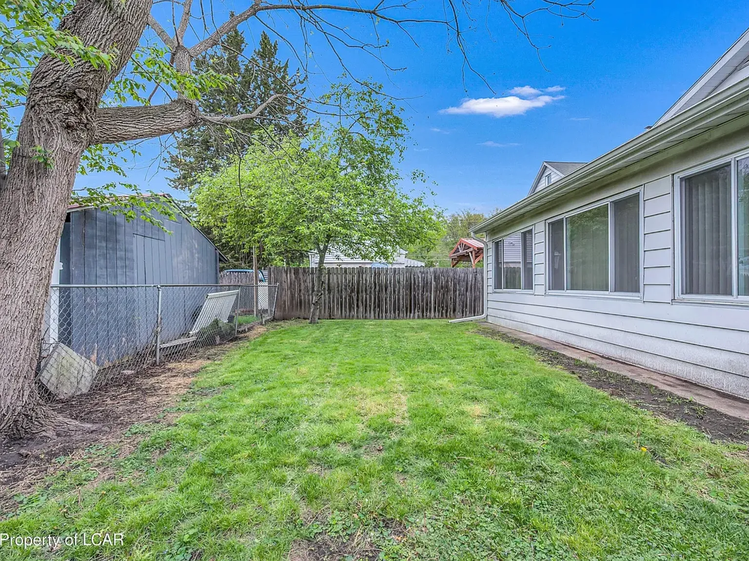 2 bed, 1.5 bath, 1761 sqft, $2,000 — Photo 3