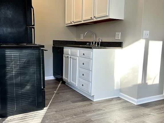 4th image of 3031 Westwood Northern Blvd APT 25