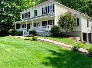 10 Summerfare St, Hooksett, NH 03106