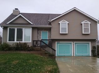 1018 N Parker Ter, Olathe, KS 66061