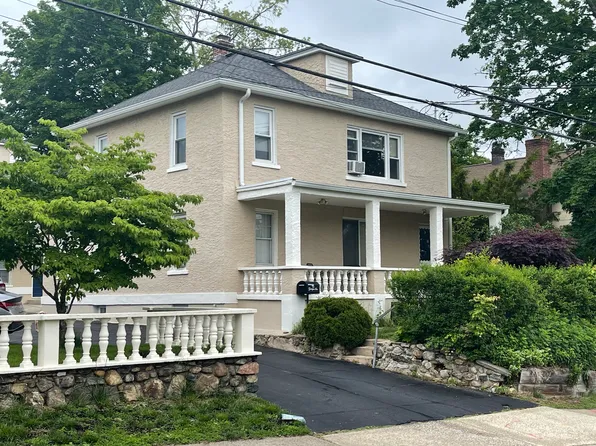 (undisclosed Address), Pleasantville, NY 10570