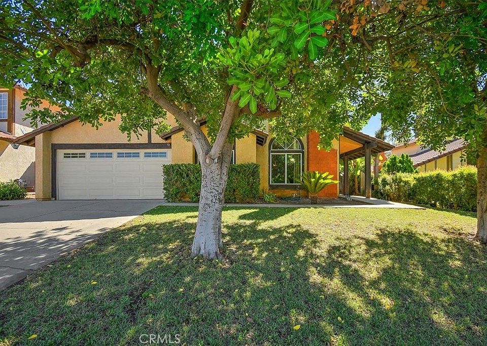 1st image of 12560 Willow Tree Ave