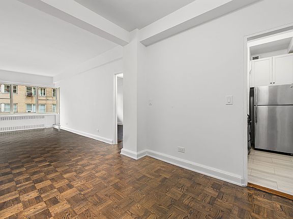 5th image of 40 Park Ave APT 12E