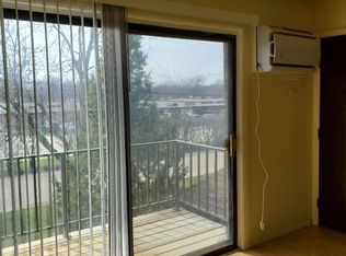 3758 Salem Walk APT A1, Northbrook, IL 60062