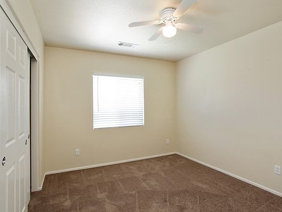 5th image of 43348 Carol Dr