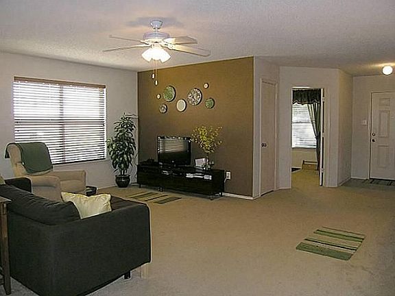 4th image of 1600 Morrison Dr