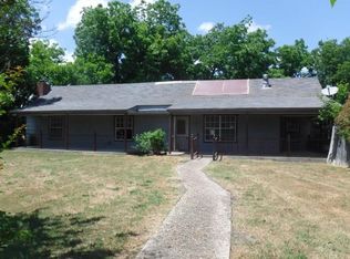 129 E Denmark St, Walnut Springs, TX 76690