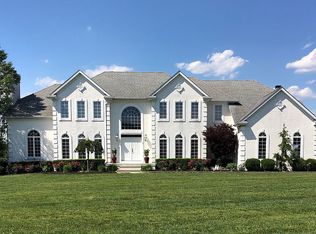 33 Hunters Creek Cir, Mullica Hill, NJ 08062