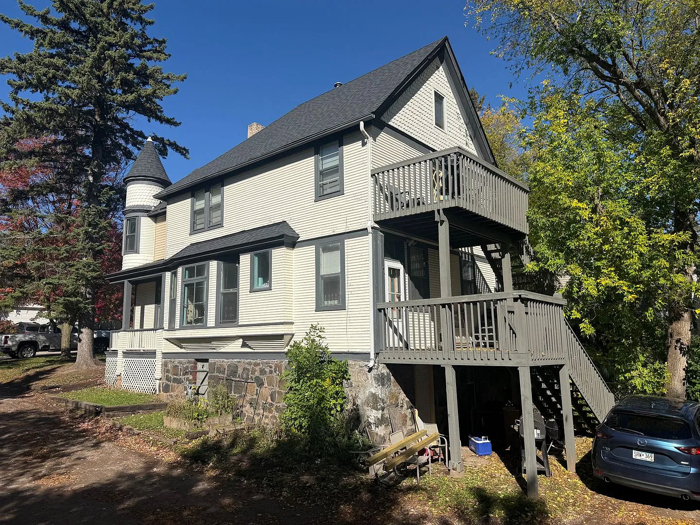 Duluth MN 6-Bedroom - 2-Bath — Photo 4