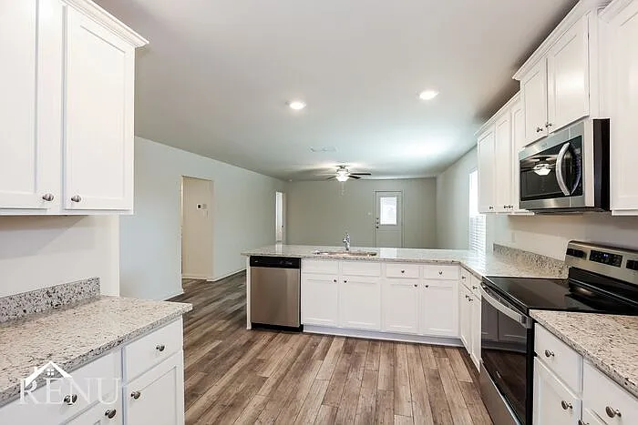 3 bed, 2.0 bath, 1525 sqft, $1,715 — Photo 3