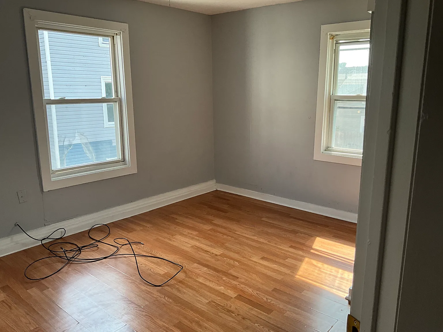 3 bed, 1200 sqft, $2,300 — Photo 4