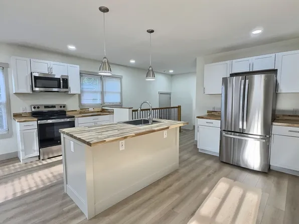 1215 N Washington St, Bloomington, IN 47408