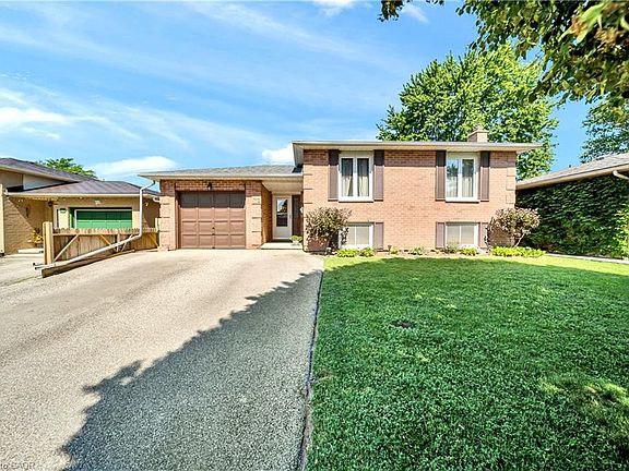 2nd image of 43 Hobart Cres