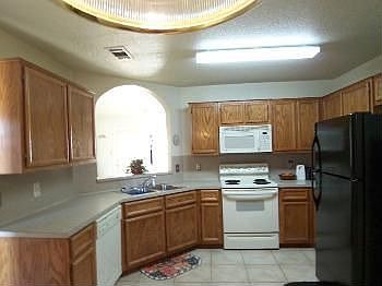 4th image of 2710 Larissa Dr