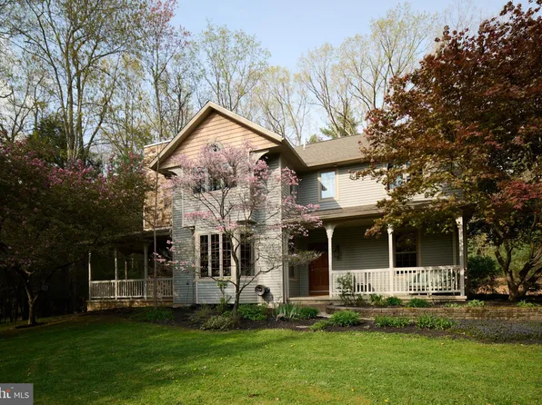 451 Shanelly Dr, Port Matilda, PA 16870