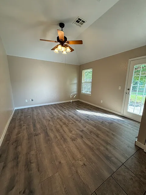 3 bed, 1835 sqft, $1,750 — Photo 4