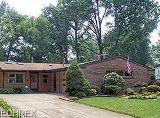 25921 Lake Rd, Bay Village, OH 44140