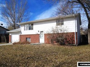 1012 Eastview Dr, Riverton, WY 82501