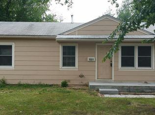 1221 E Crowley St, Wichita, KS 67216