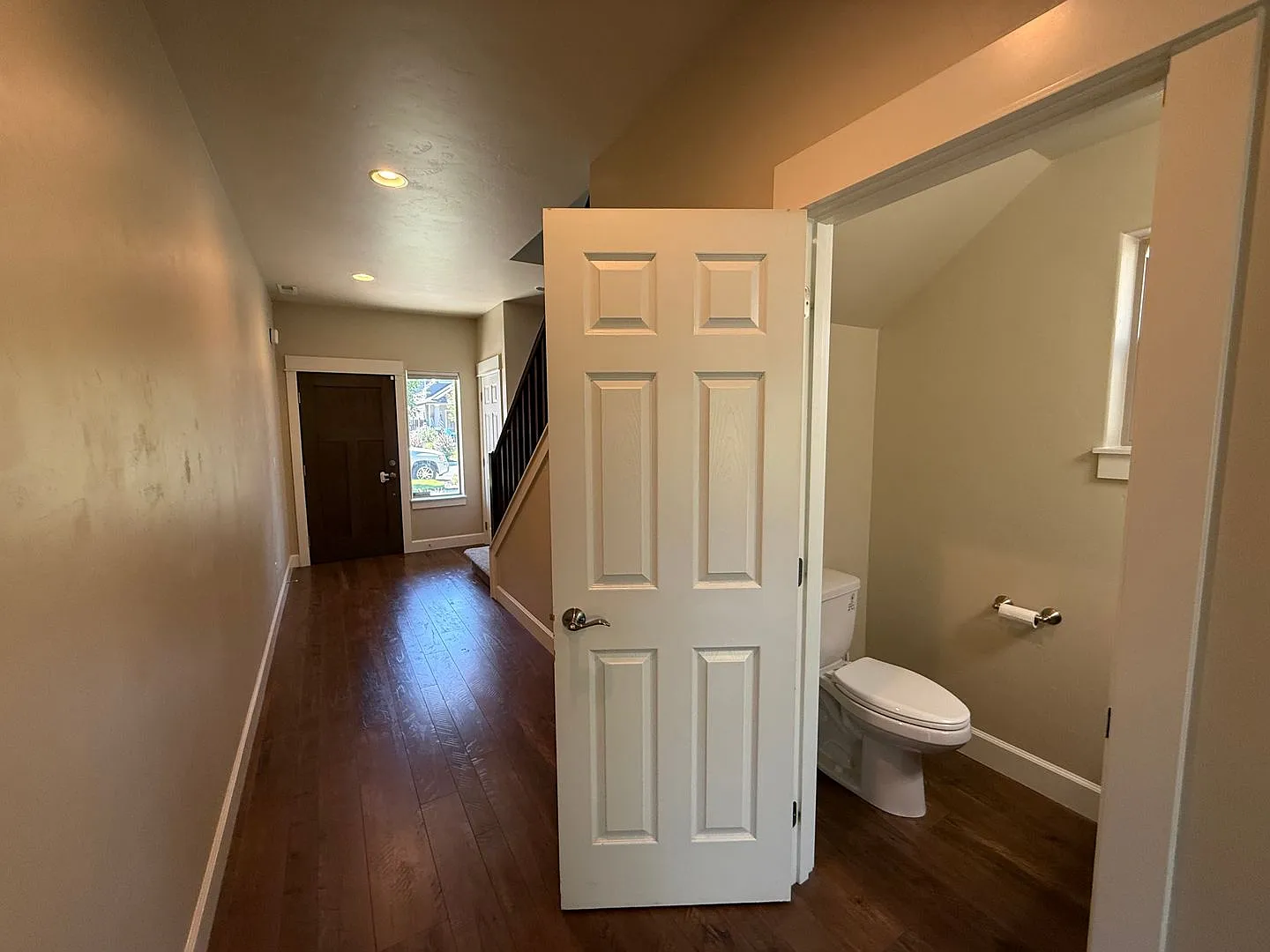 Spacious 4 Bed/ 2.5 Bath Single Family Home - NE Bend — Photo 3