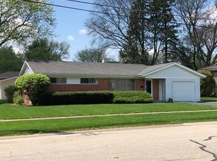 300 W Daniels Rd, Palatine, IL 60067