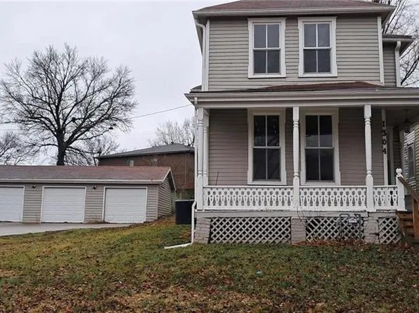 1304 Sylvanie St, Saint Joseph, MO 64501