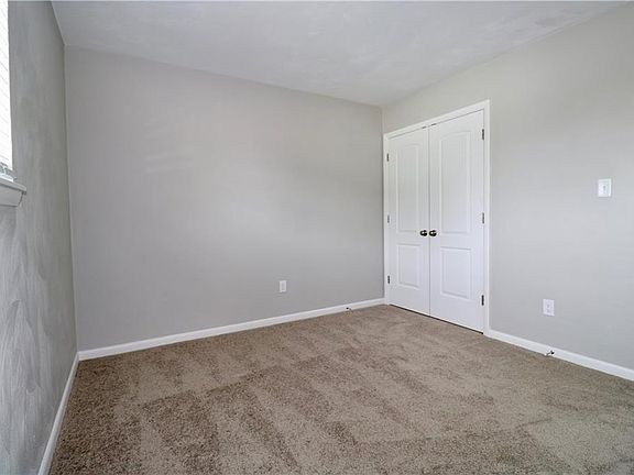 5th image of 399 Terrace Ave APT 102