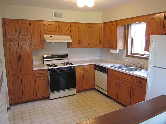 5th image of 11116 Heritage Dr APT 2A