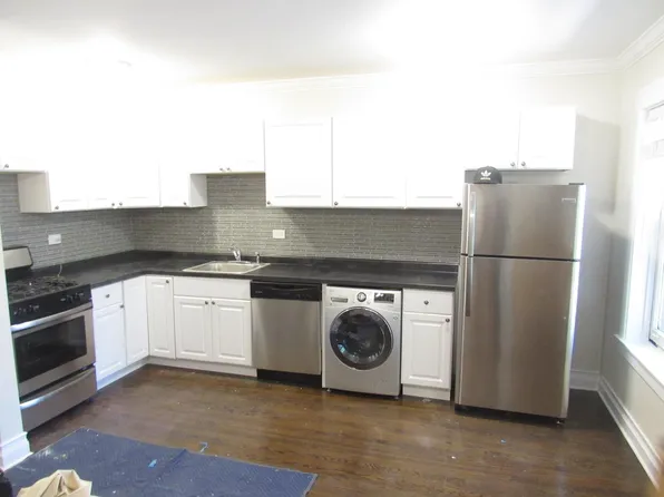 (undisclosed Address), Chicago, IL 60614