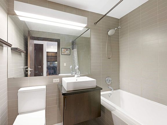 5th image of 150 Myrtle Ave APT 1005